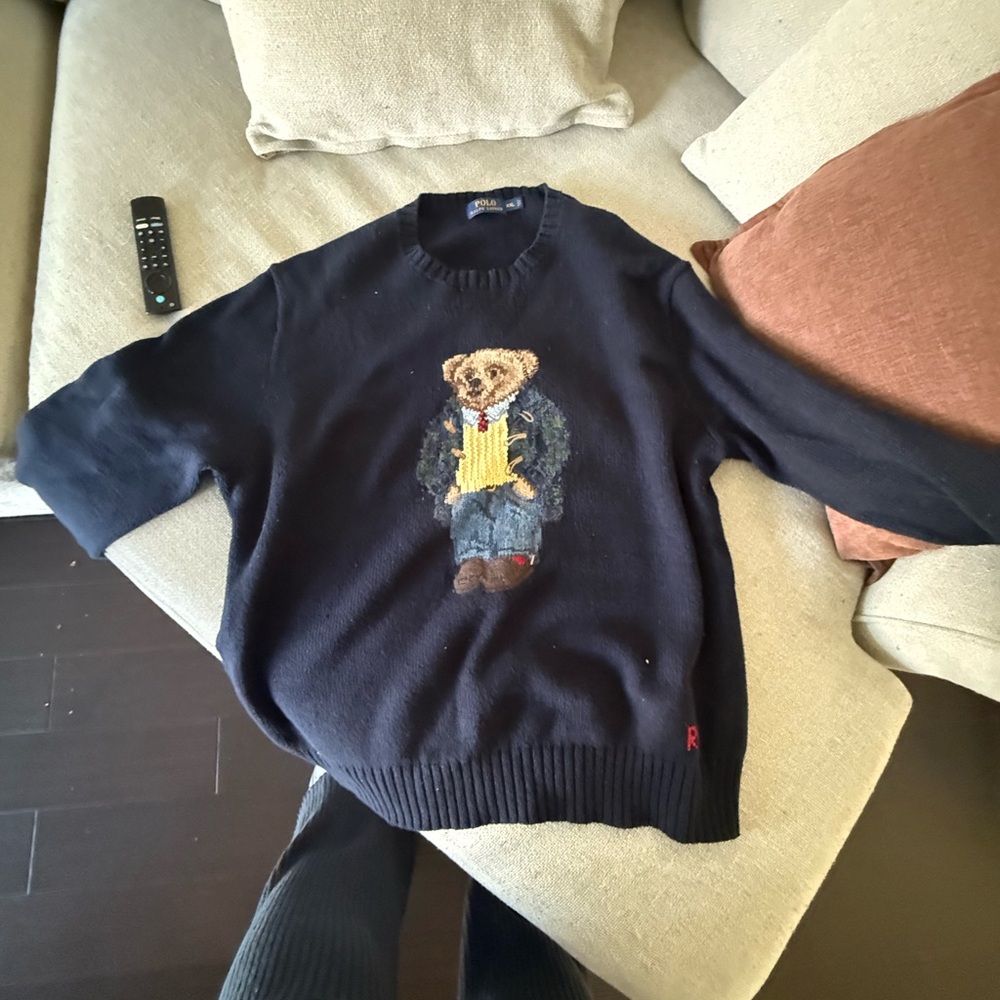 Men's Navy Polo Sweater with Bear Design XXL